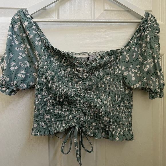 Revamped Tops - Rouched Crop Top